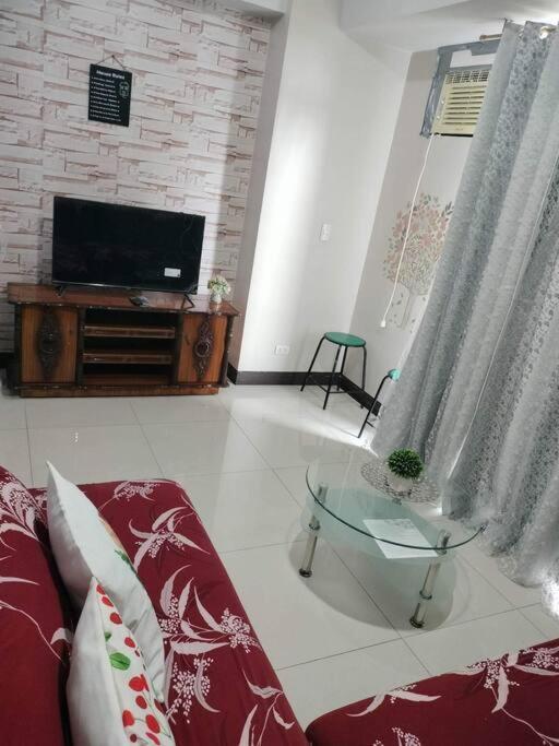 Cubao Manhattan Heights, Unit 8Bc Tower B, 1 Br 마닐라 외부 사진