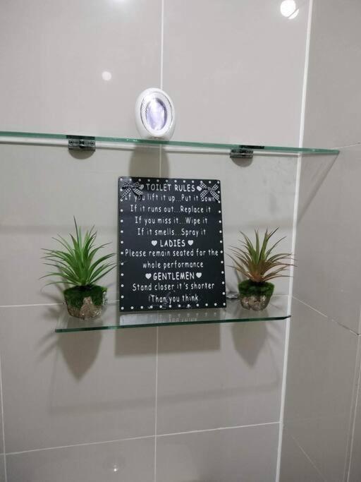 Cubao Manhattan Heights, Unit 8Bc Tower B, 1 Br 마닐라 외부 사진