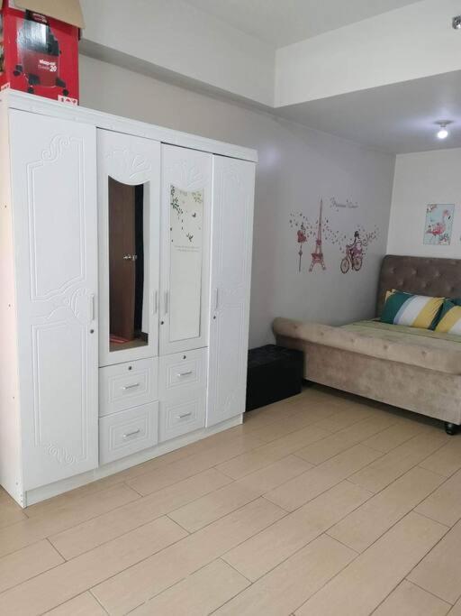 Cubao Manhattan Heights, Unit 8Bc Tower B, 1 Br 마닐라 외부 사진