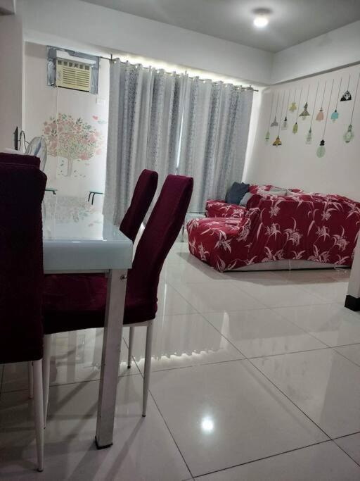 Cubao Manhattan Heights, Unit 8Bc Tower B, 1 Br 마닐라 외부 사진